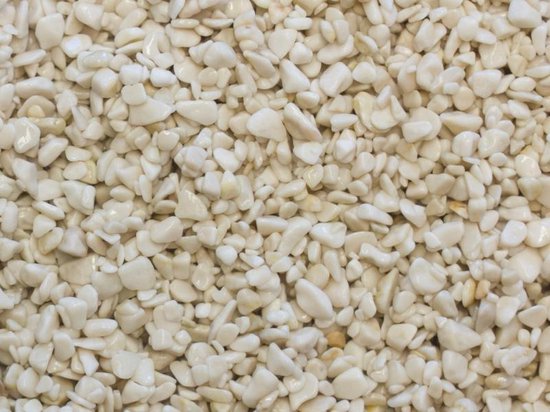 Marble chips or marble granulate 2-4mm white 5kg packaging