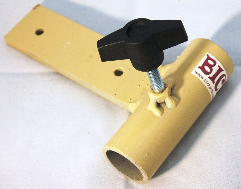 Halter für Sonnenschirm / Regenschirm